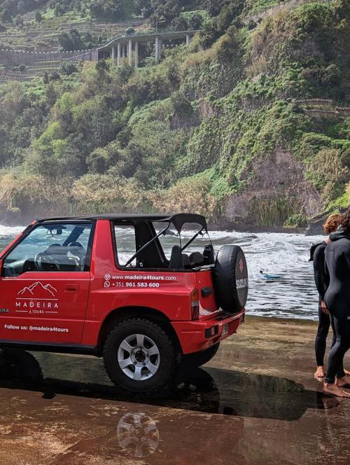 Vitara in Seixal Beach