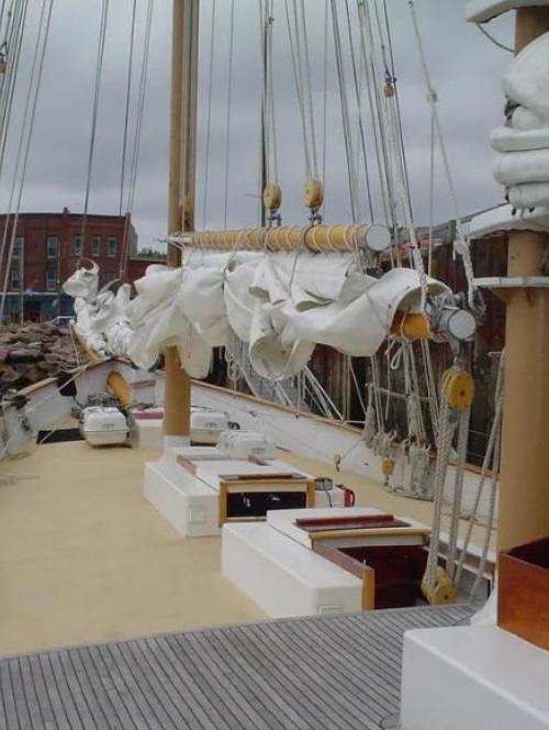Halie & Matthew - Windjammer Elegance