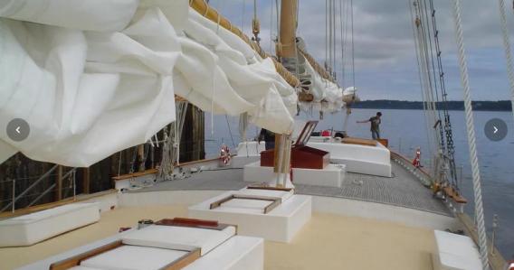 Public Schooner Sail (Morning and Afternoon) – Statue of Liberty & Skyline Cruise (90 Minutes) 