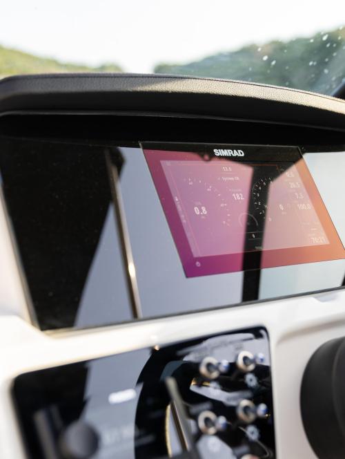 Simrad touch screen GPS & Fusion sound system