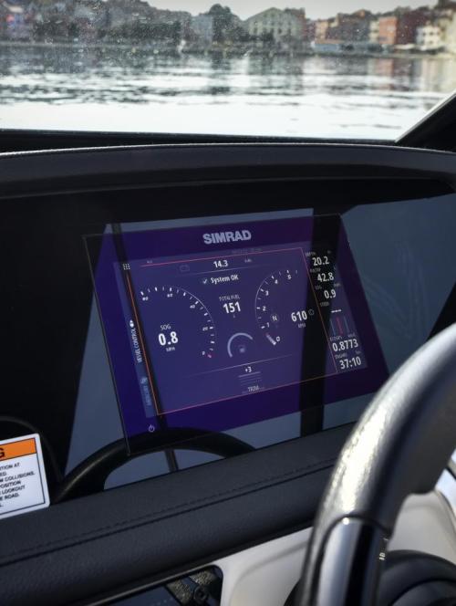 Simrad touch screen GPS & Fusion sound system
