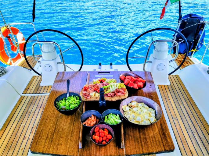 HALF DAY MORNING & APERITIF Private Boat Villasimius